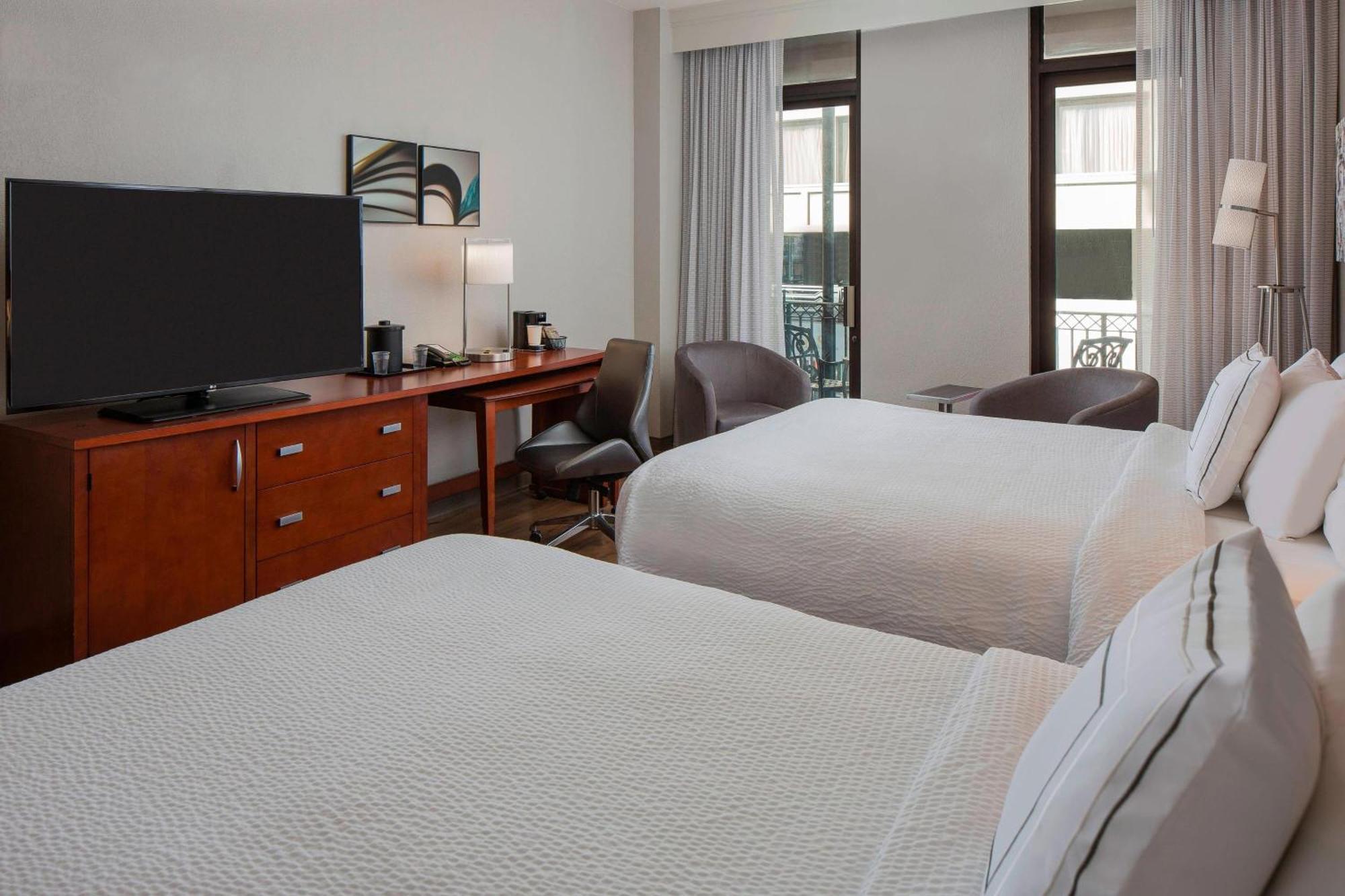 Courtyard By Marriott New Orleans Downtown Near The French Quarter Hotel Bagian luar foto